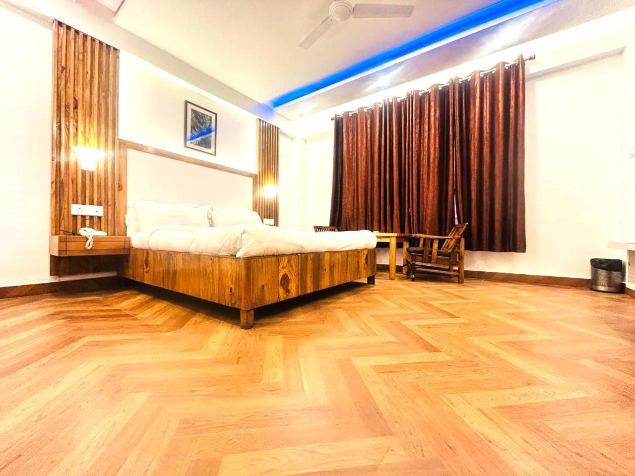Queens Hill By Edge Mussoorie Exterior photo