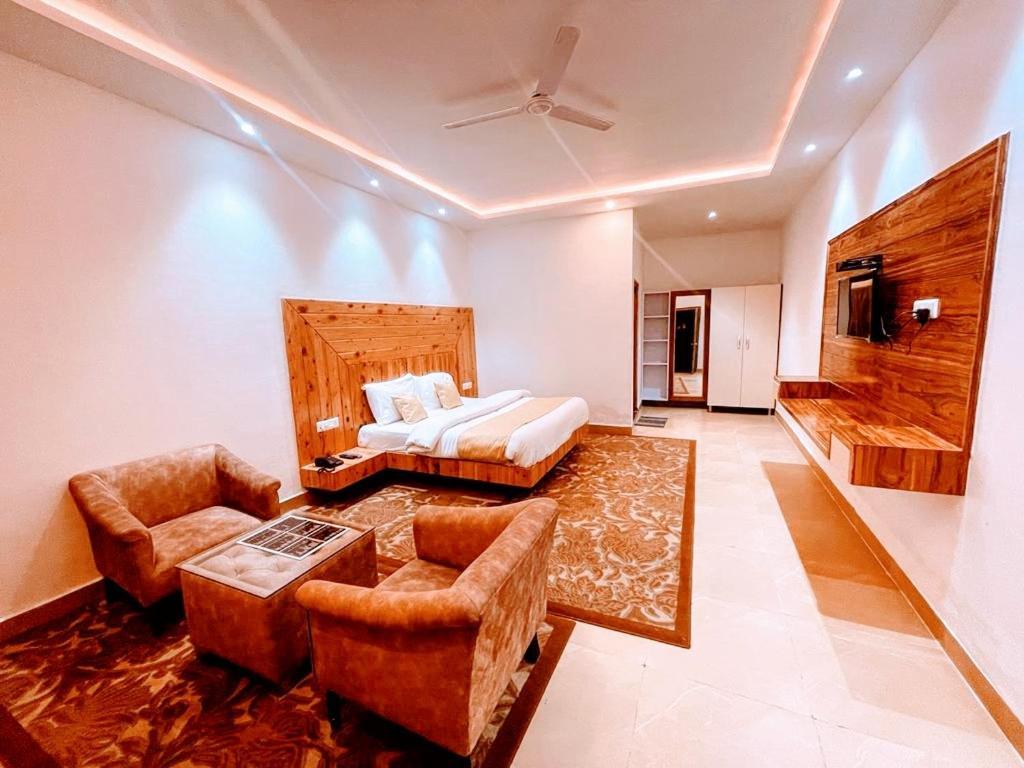 Queens Hill By Edge Mussoorie Exterior photo